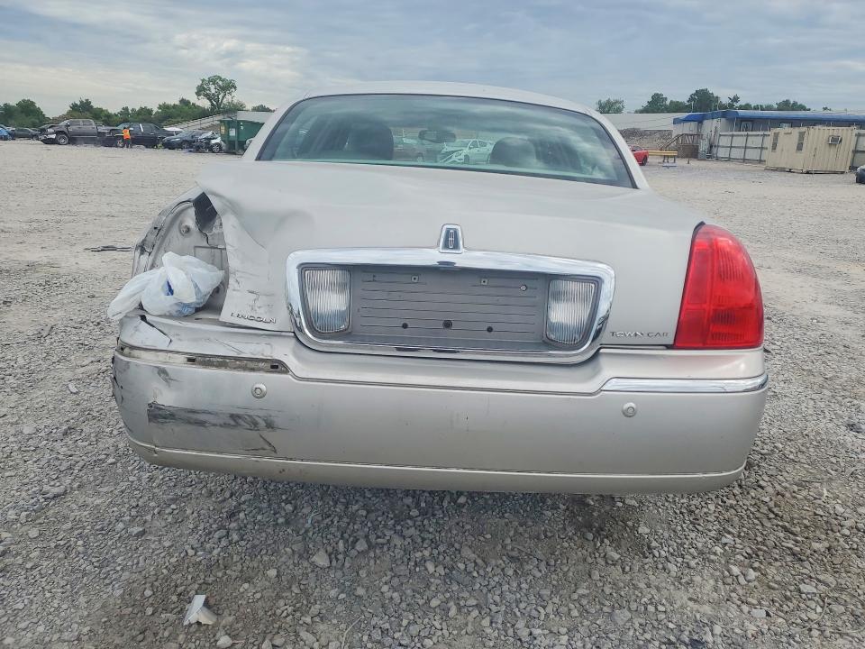 Продаж на аукціоні авто 2005 Lincoln Town Car, vin: 1LNHM82W85Y643529, номер лоту: 57397296