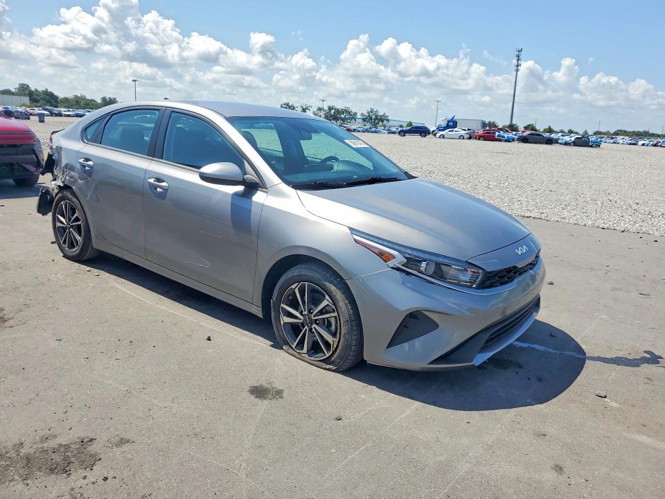 2024 Kia Forte მანქანა იყიდება აუქციონზე, vin: 3KPF24ADXRE742892, აუქციონის ნომერი: 58910476