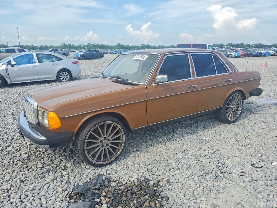 57125806 :رقم المزاد ، 12312312161460 vin ، 1980 Mercedes-benz 240 مزاد بيع