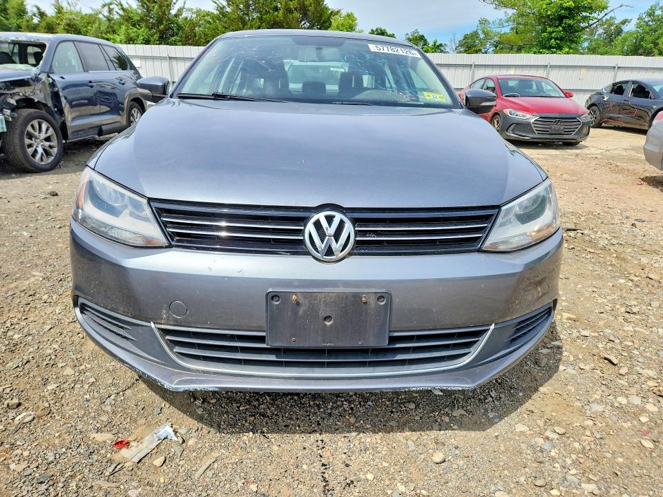 57782126 :رقم المزاد ، 3VWLL7AJ4EM303160 vin ، 2014 Volkswagen Jetta مزاد بيع
