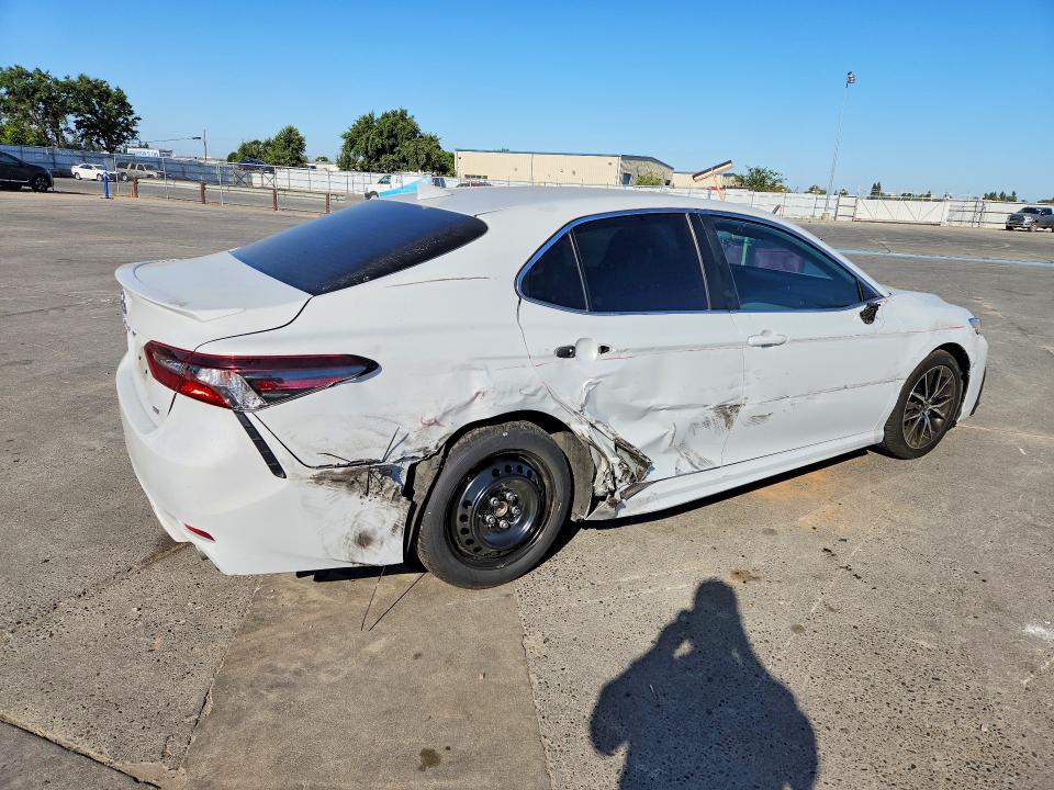 58429416 :رقم المزاد ، 4T1T11AK2PU130473 vin ، 2023 Toyota Camry مزاد بيع
