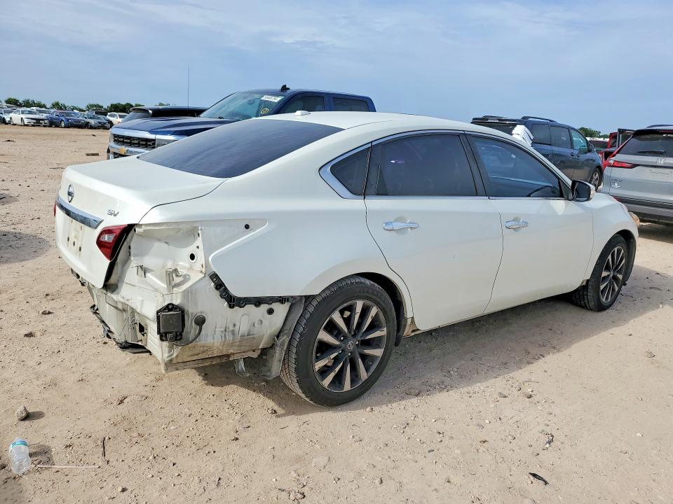 Продажа на аукционе авто 2018 Nissan Altima, vin: 1N4AL3AP7JC136463, номер лота: 57780166