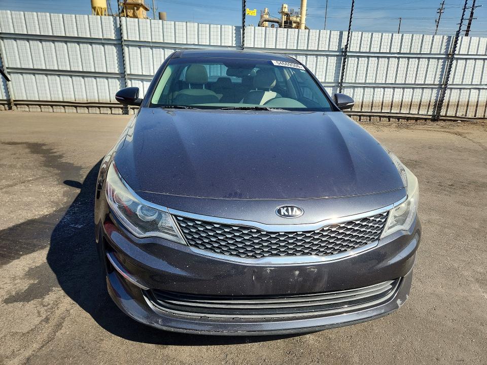 2017 Kia Optima მანქანა იყიდება აუქციონზე, vin: 5XXGU4L38HG135107, აუქციონის ნომერი: 54669506