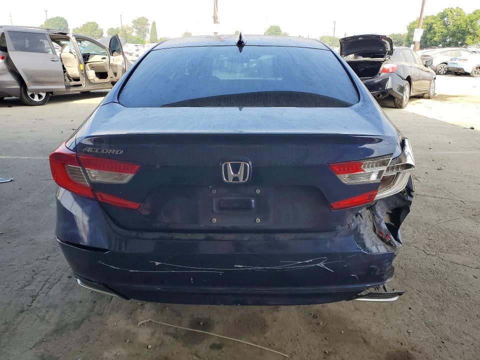 56358886 :رقم المزاد ، 1HGCV1F11JA154413 vin ، 2018 Honda Accord مزاد بيع