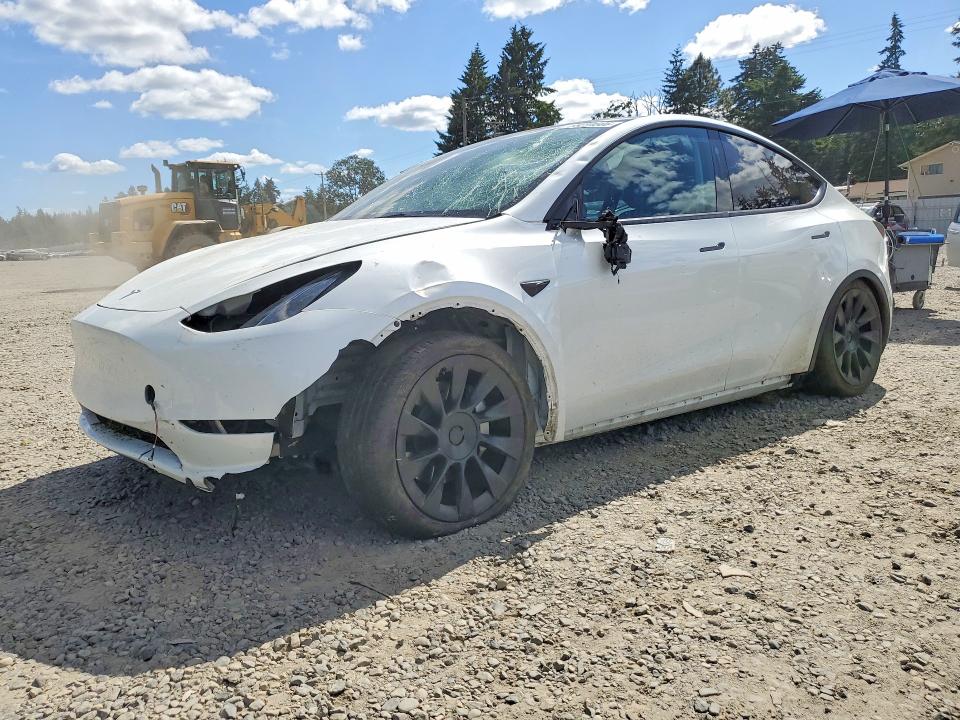 56094606 :رقم المزاد ، 7SAYGAEE7SF302773 vin ، 2025 Tesla Model Y مزاد بيع