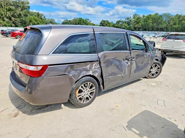 56398026 :رقم المزاد ، 5FNRL5H62BB049497 vin ، 2011 Honda Odyssey مزاد بيع