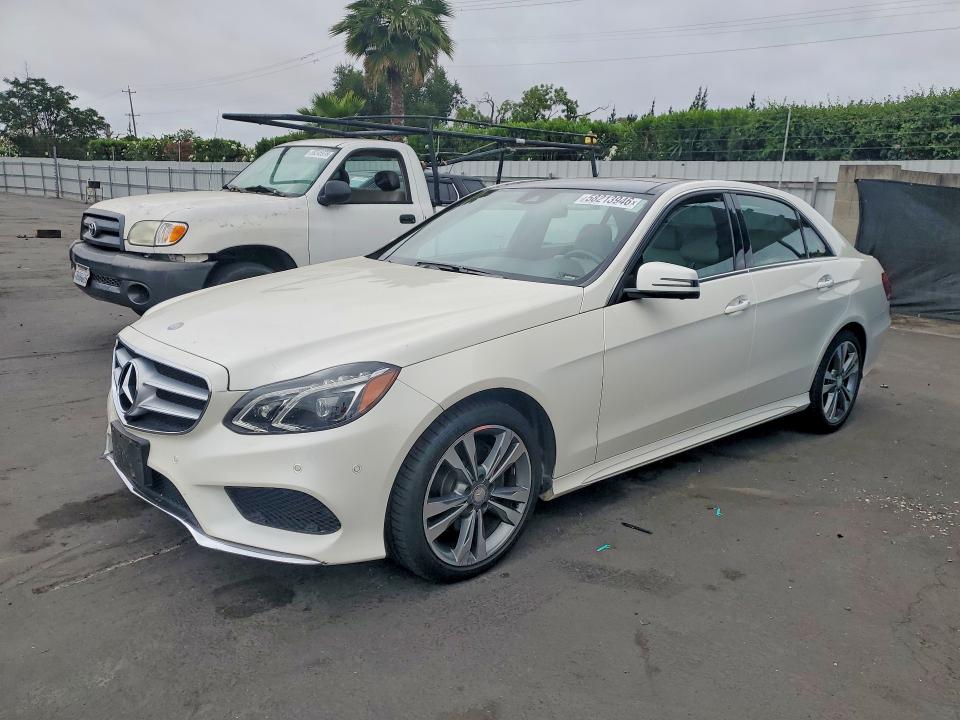 58213946 :رقم المزاد ، WDDHF5KB8EB017725 vin ، 2014 Mercedes-benz E مزاد بيع