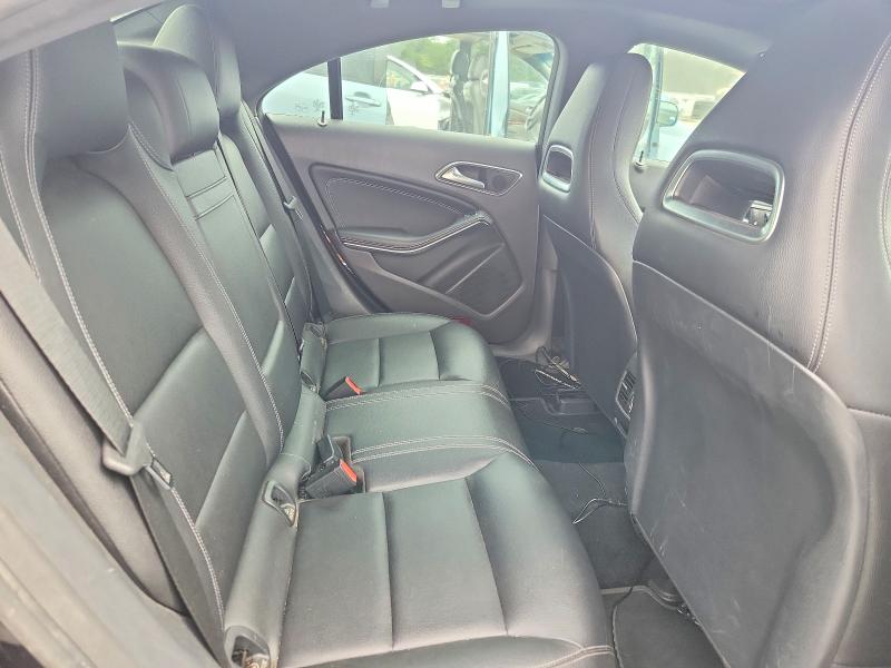 58699266 :رقم المزاد ، WDDSJ4GBXJN585040 vin ، 2018 Mercedes-benz Cla مزاد بيع