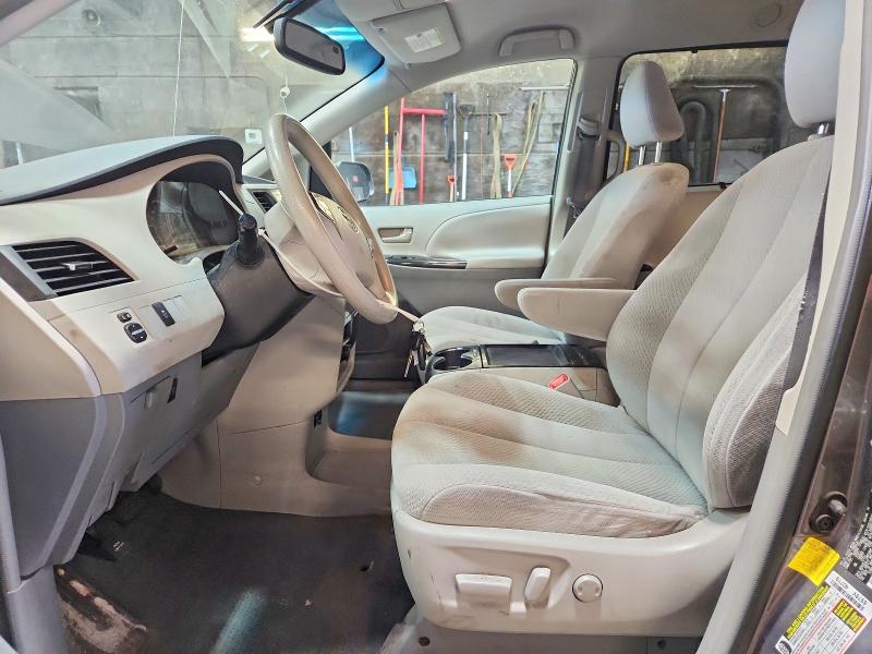 2011 Toyota Sienna მანქანა იყიდება აუქციონზე, vin: 5TDKK3DC8BS142556, აუქციონის ნომერი: 57638356