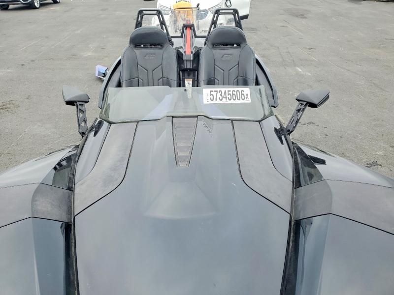 57345606 :رقم المزاد ، 57XAAPFA7G5109716 vin ، 2016 Polaris Slingshot مزاد بيع