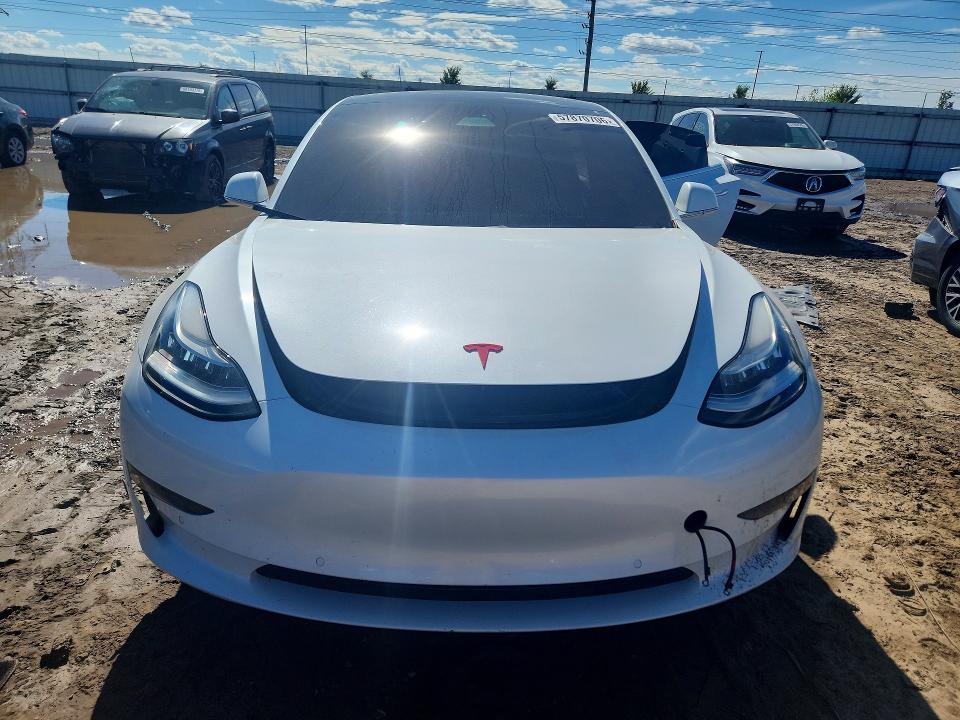 57870706 :رقم المزاد ، 5YJ3E1EB6KF193807 vin ، 2019 Tesla Model 3 مزاد بيع