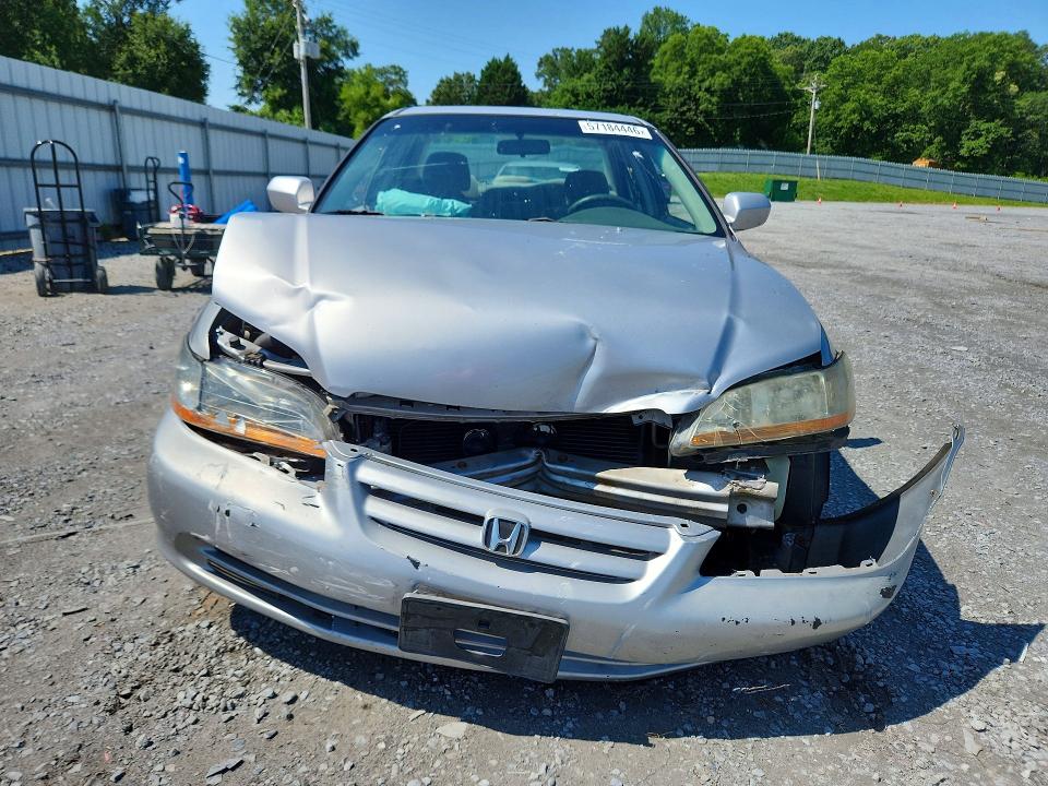 57184446 :رقم المزاد ، 1HGCG56681A146757 vin ، 2001 Honda Accord مزاد بيع