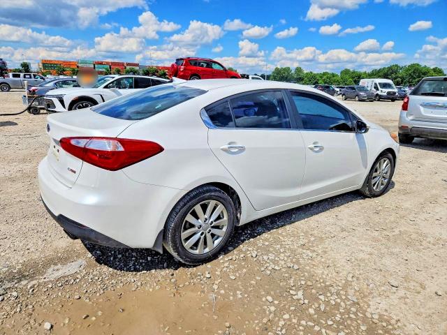 2015 Kia Forte მანქანა იყიდება აუქციონზე, vin: KNAFX4A81F5418190, აუქციონის ნომერი: 58490856