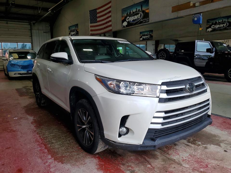 Продажа на аукционе авто 2019 Toyota Highlander, vin: 5TDBZRFH2KS996496, номер лота: 57937916