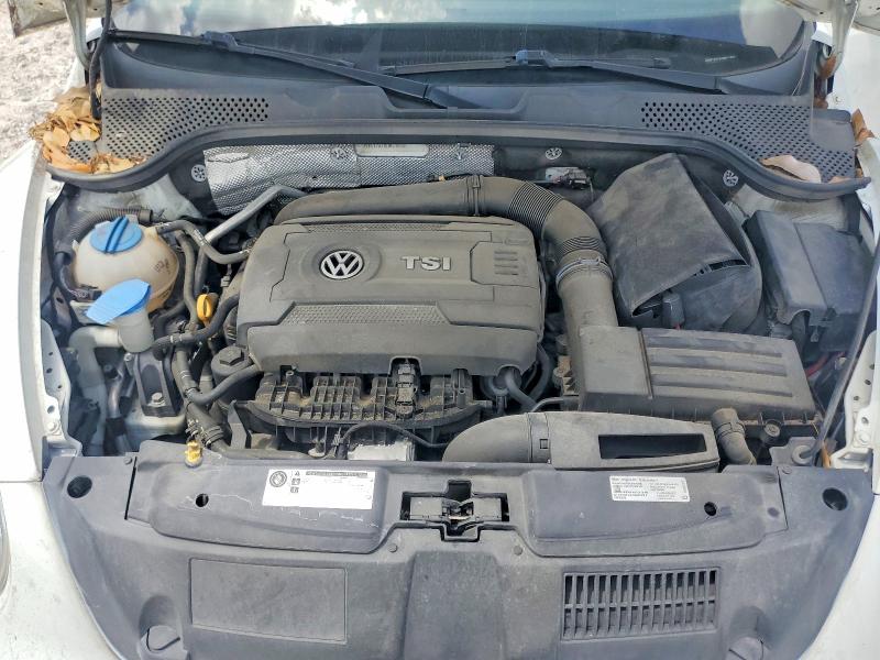 2017 Volkswagen Beetle მანქანა იყიდება აუქციონზე, vin: 3VW517AT8HM814665, აუქციონის ნომერი: 58421486