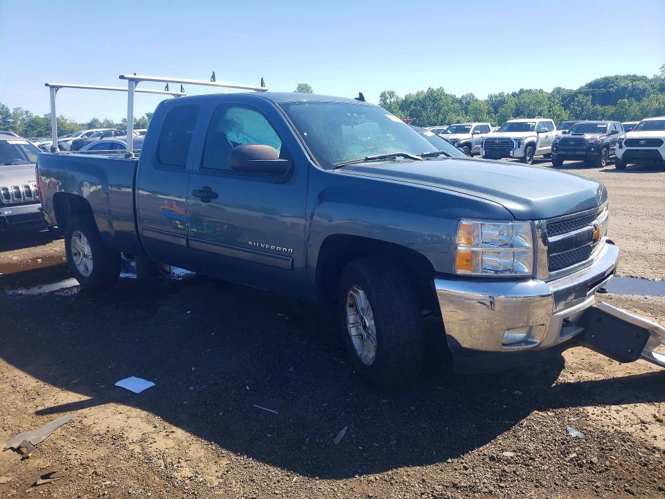 55820256 :رقم المزاد ، 1GCRKSE74DZ243119 vin ، 2013 Chevrolet Silverado مزاد بيع