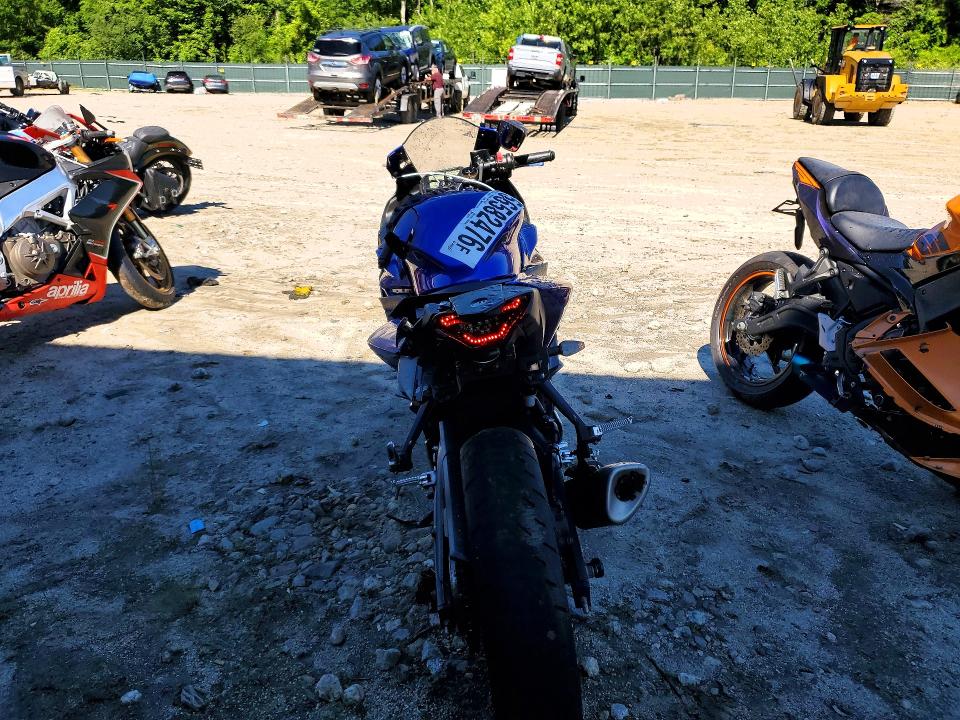 56582476 :رقم المزاد ، MH3RH17Y8KK001911 vin ، 2019 Yamaha Yzfr3 مزاد بيع