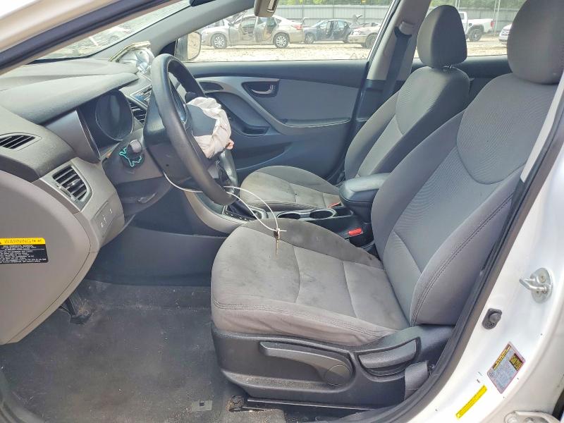 58267216 :رقم المزاد ، 5NPDH4AE7FH556927 vin ، 2015 Hyundai Elantra مزاد بيع