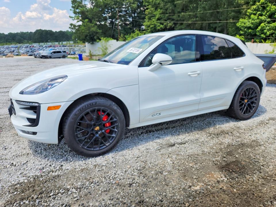 Auction sale of the 2018 Porsche Macan, vin: WP1AG2A5XJLB65008, lot number: 56733186