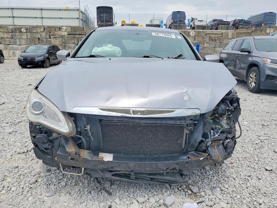 2013 Chrysler 200 მანქანა იყიდება აუქციონზე, vin: 1C3CCBAB1DN705483, აუქციონის ნომერი: 58779066