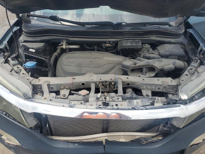 55741516 :رقم المزاد ، 5FNYF5H18JB010029 vin ، 2018 Honda Pilot مزاد بيع
