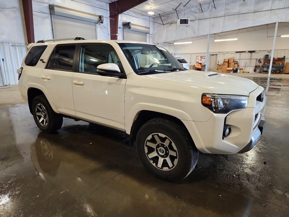 Продажа на аукционе авто 2018 Toyota 4runner, vin: JTEBU5JR8J5591024, номер лота: 97685245