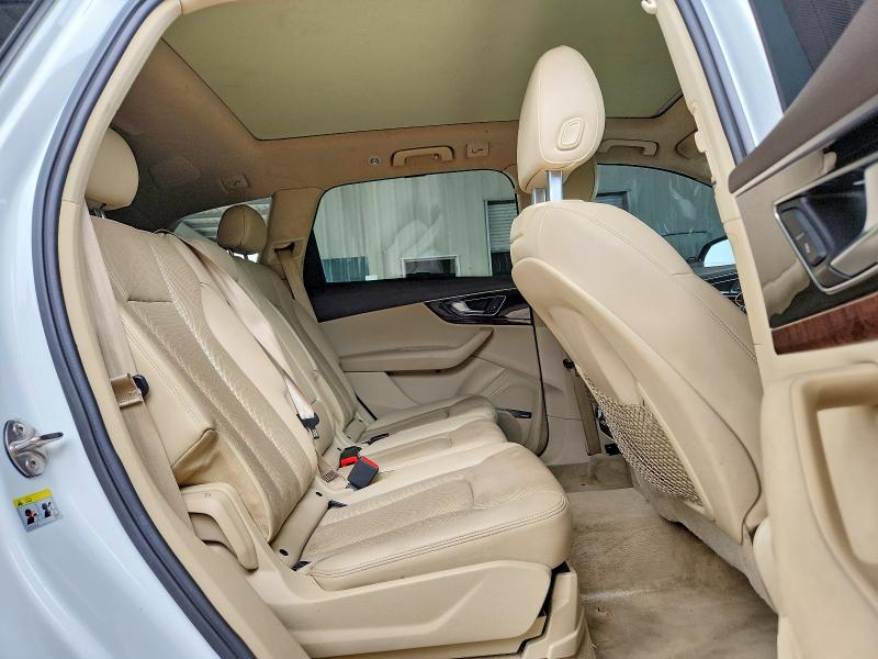 55818106 :رقم المزاد ، WA1VAAF7XHD021109 vin ، 2017 Audi Q7 مزاد بيع