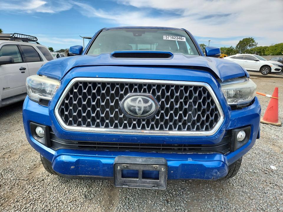 57162346 :رقم المزاد ، 3TMAZ5CN7JM072357 vin ، 2018 Toyota Tacoma مزاد بيع