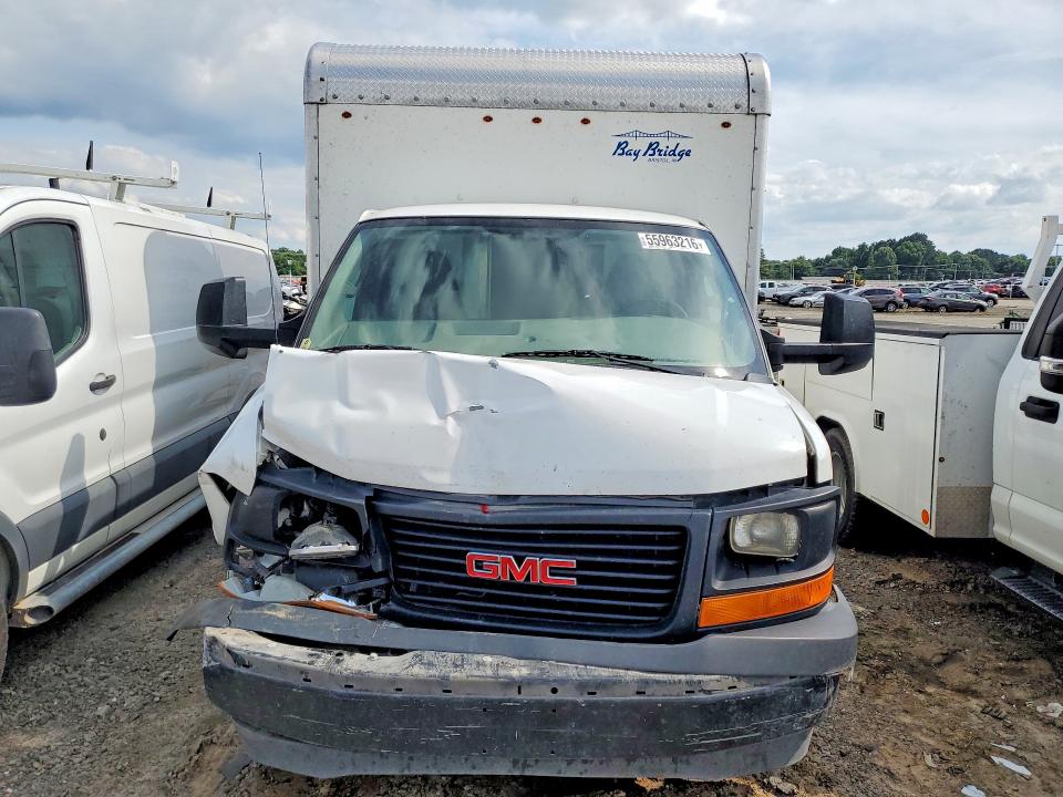 55963216 :رقم المزاد ، 1GD37RCG3H1126358 vin ، 2017 Gmc Savana مزاد بيع