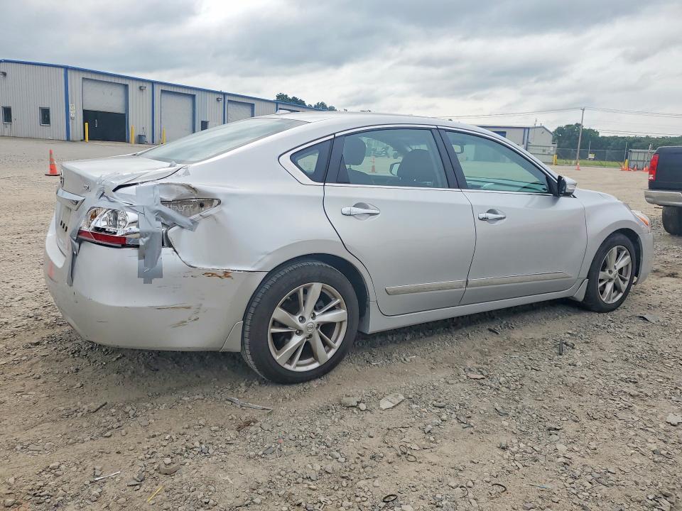 56842756 :رقم المزاد ، 1N4AL3AP1FC132982 vin ، 2015 Nissan Altima مزاد بيع