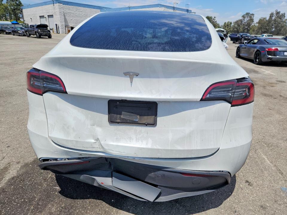 Продаж на аукціоні авто 2025 Tesla Model Y, vin: 7SAYGDED6SF272660, номер лоту: 58611066