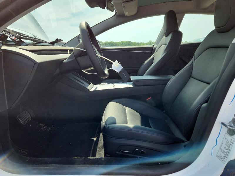 58835916 :رقم المزاد ، 5YJ3E1EB3SF069963 vin ، 2025 Tesla Model 3 مزاد بيع