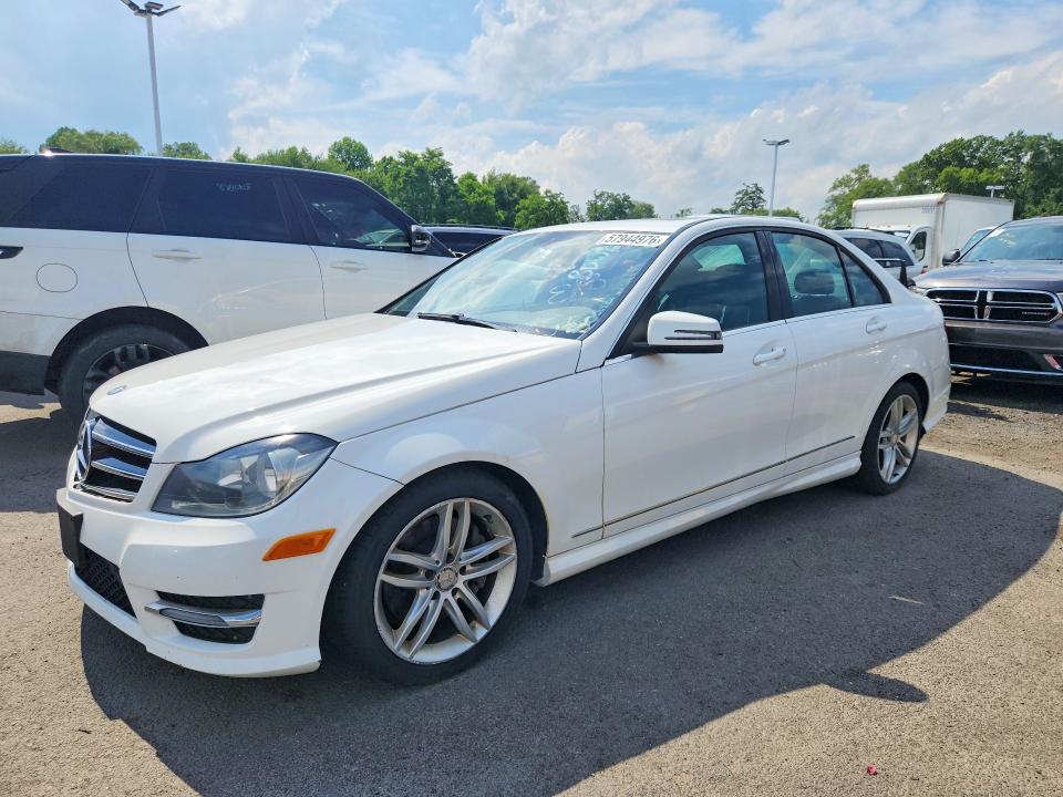 Продажа на аукционе авто 2014 Mercedes-benz C, vin: WDDGF8AB5EA932245, номер лота: 57944976