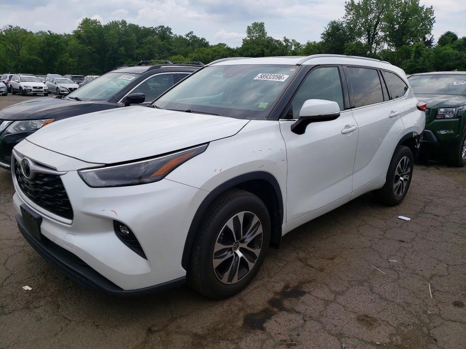 Продаж на аукціоні авто 2022 Toyota Highlander, vin: 5TDHZRBH1NS569427, номер лоту: 58932096