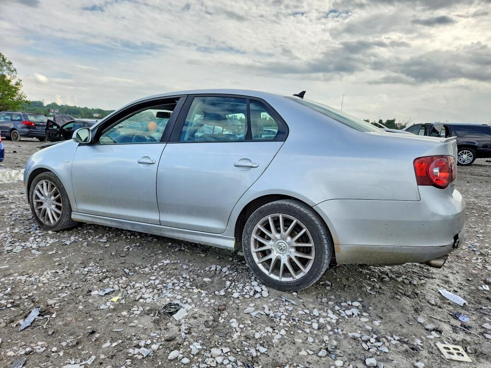 56442866 :رقم المزاد ، 3VWRJ71K58M180949 vin ، 2008 Volkswagen Jetta مزاد بيع