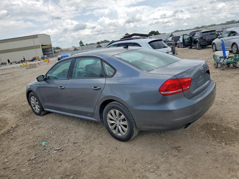 57113276 :رقم المزاد ، 1VWAT7A31FC043764 vin ، 2015 Volkswagen Passat مزاد بيع