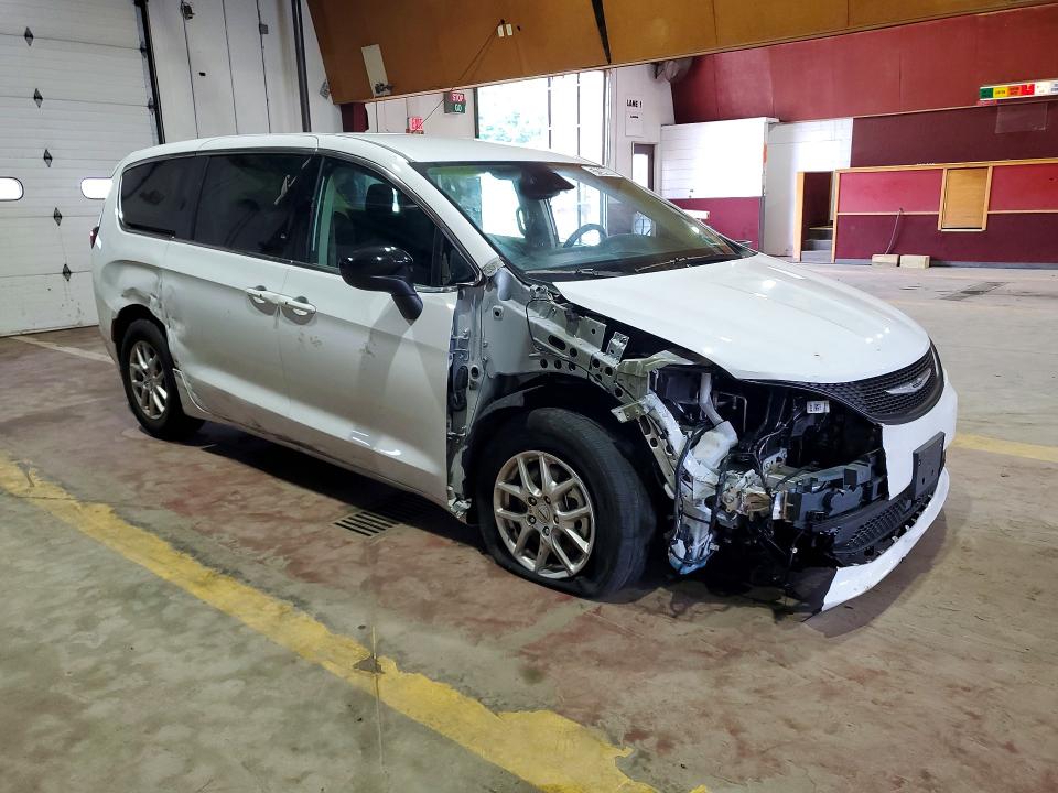 2024 Chrysler Voyager მანქანა იყიდება აუქციონზე, vin: 2C4RC1CG6RR195263, აუქციონის ნომერი: 57204006