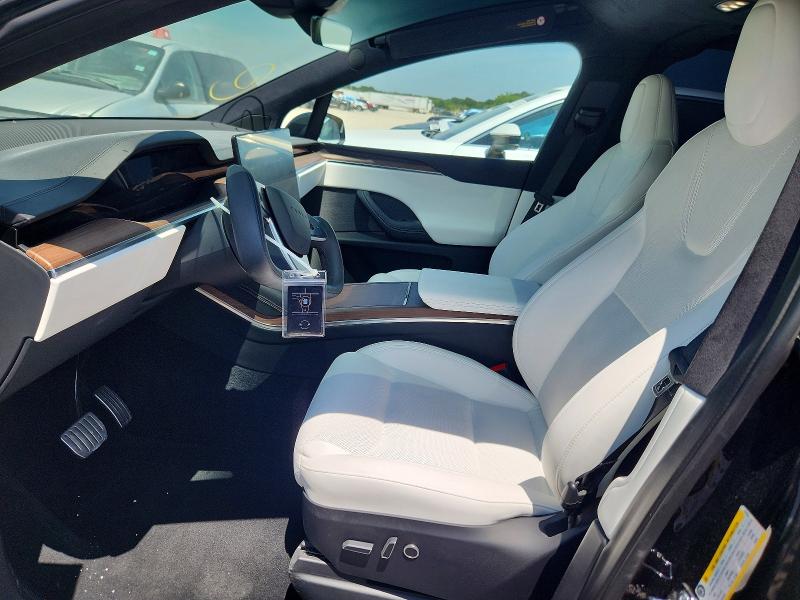 58274796 :رقم المزاد ، 7SAXCDE54PF385322 vin ، 2023 Tesla X مزاد بيع