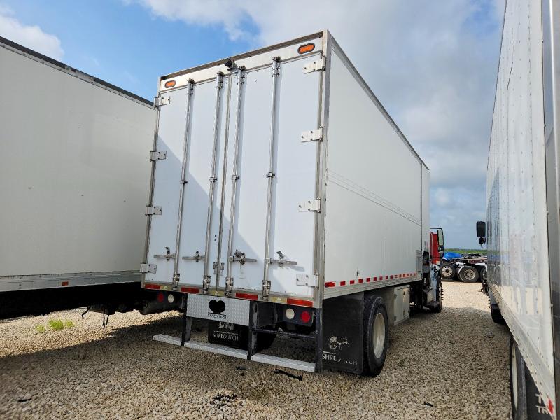 57187166 :رقم المزاد ، 1FVACXDT5CDBE8931 vin ، 2012 Freightliner M2 مزاد بيع