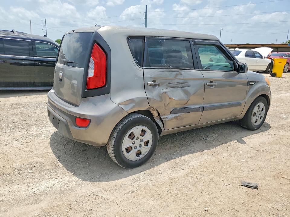58824076 :رقم المزاد ، KNDJT2A51D7620502 vin ، 2013 Kia Soul مزاد بيع