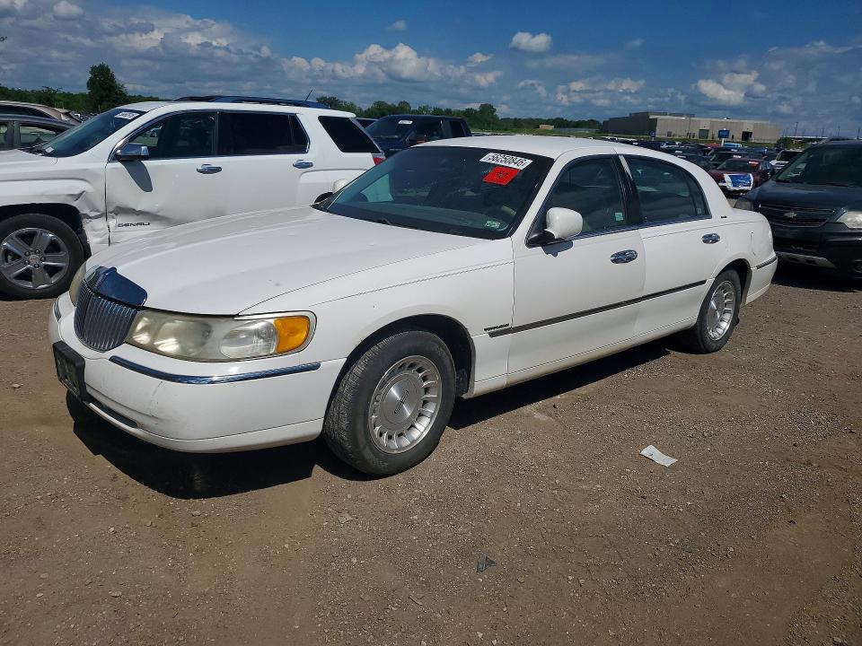 Aukcja sprzedaży 1998 Lincoln Town Car, vin: 1LNFM81W5WY663487, numer aukcji: 56250846
