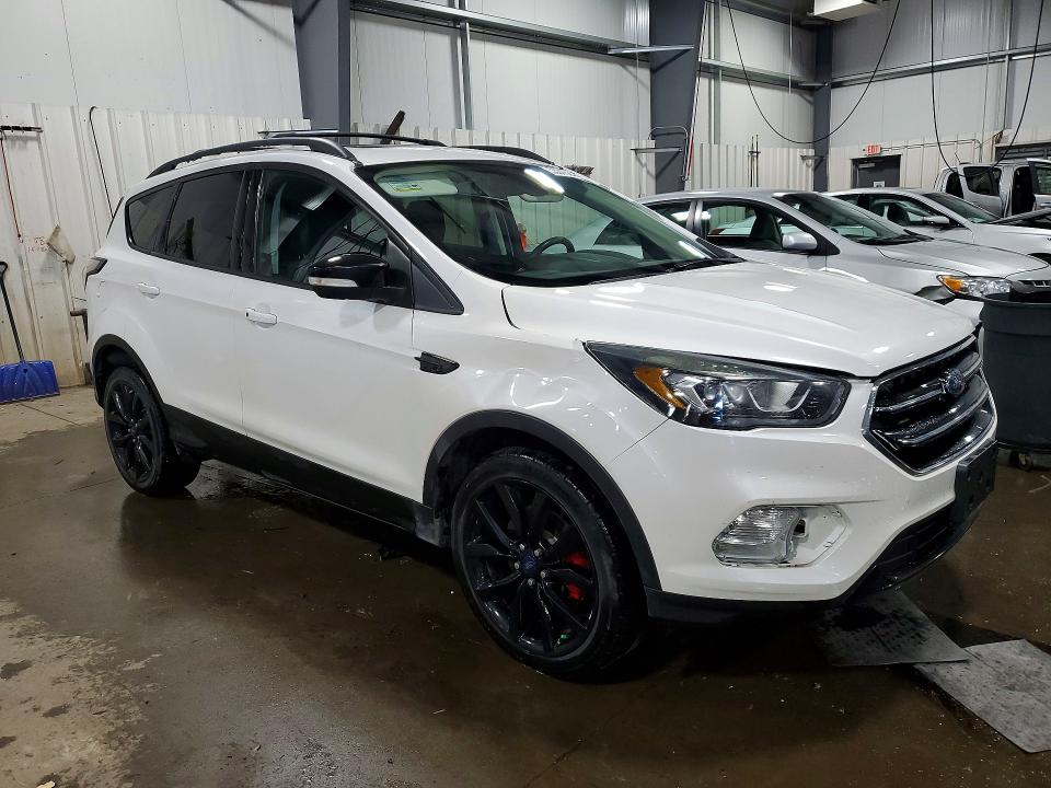 Продажа на аукционе авто 2017 Ford Escape, vin: 1FMCU9J98HUA26607, номер лота: 55315246