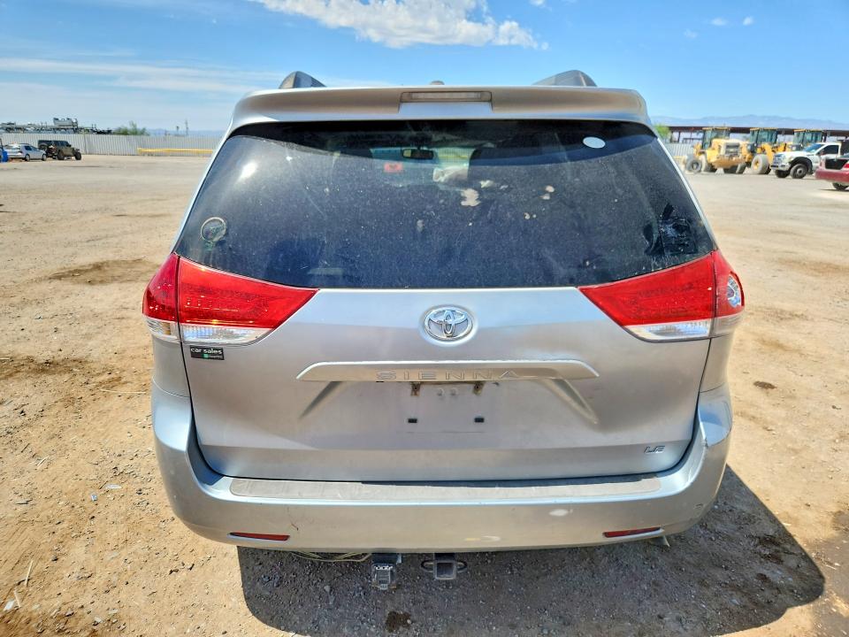 Продажа на аукционе авто 2013 Toyota Sienna, vin: 5TDKK3DC5DS378939, номер лота: 57010526