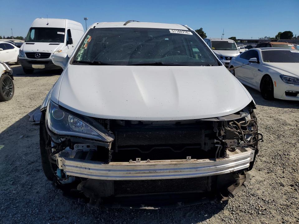 57188716 :رقم المزاد ، 2C4RC1FG1JR163515 vin ، 2018 Chrysler Pacifica مزاد بيع