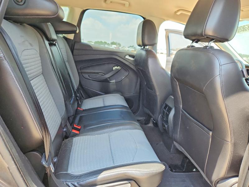55576396 :رقم المزاد ، 1FMCU0GD5HUA38639 vin ، 2017 Ford Escape مزاد بيع
