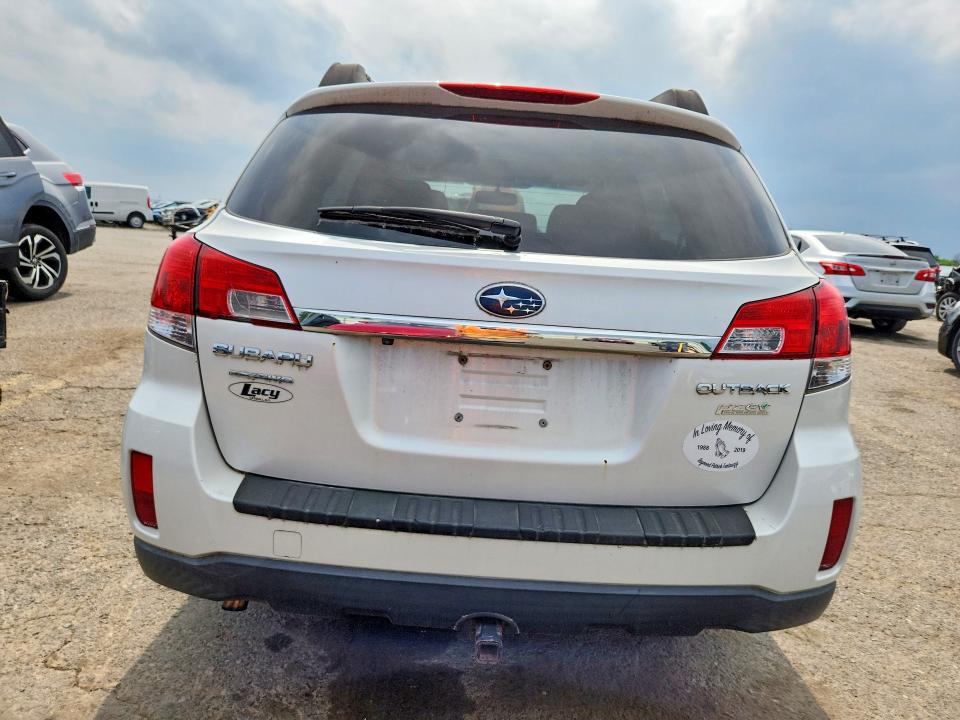 2011 Subaru Outback მანქანა იყიდება აუქციონზე, vin: 4S4BRBGC4B1395240, აუქციონის ნომერი: 56840656