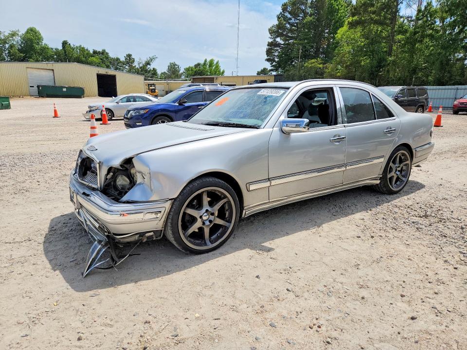 Auction sale of the 1999 Mercedes-benz E, vin: WDBJF65H4XA763288, lot number: 57129286