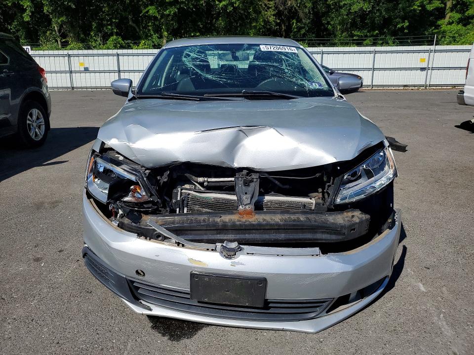 57206916 :رقم المزاد ، 3VWDZ7AJ6BM349989 vin ، 2011 Volkswagen Jetta مزاد بيع