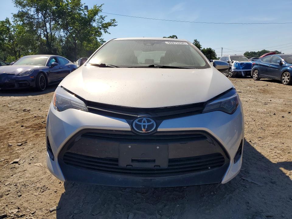 55975256 :رقم المزاد ، 2T1BURHE1HC850142 vin ، 2017 Toyota Corolla مزاد بيع