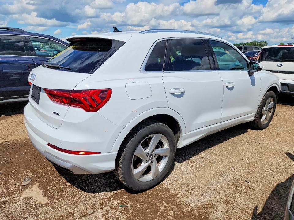 Продажа на аукционе авто 2019 Audi Q3, vin: WA1BECF32K1064044, номер лота: 58890056